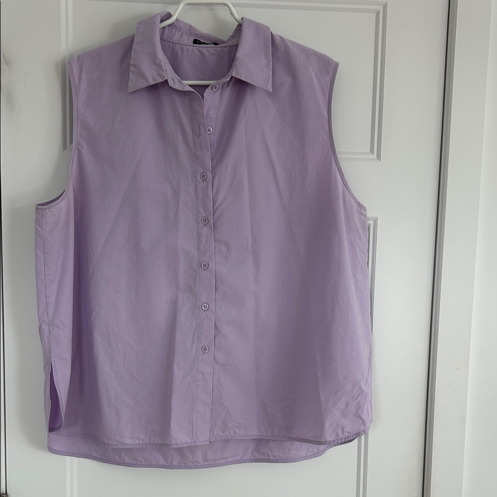MOTF Lavender Sleeveless Button-Down Shirt